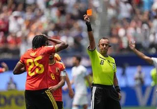 COUPE DU MONDE. DÉJÀ DEUX FOIS PLUS DE CARTONS ROUGES QU’EN 2018 ET 2022 : COMMENT L’EXPLIQUER ?