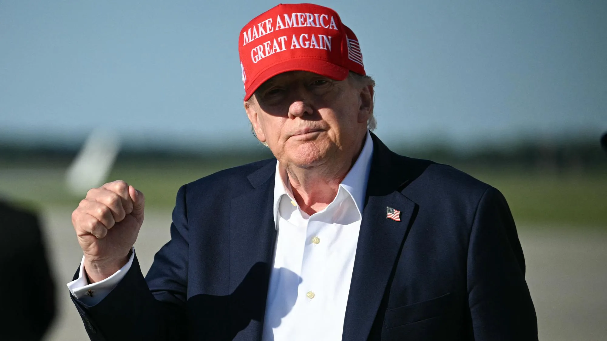 DONALD TRUMP PROFITE DE CE FAIT DIVERS POUR FAIRE UN APPEL LUNAIRE EN FAVEUR DE LA NATURE