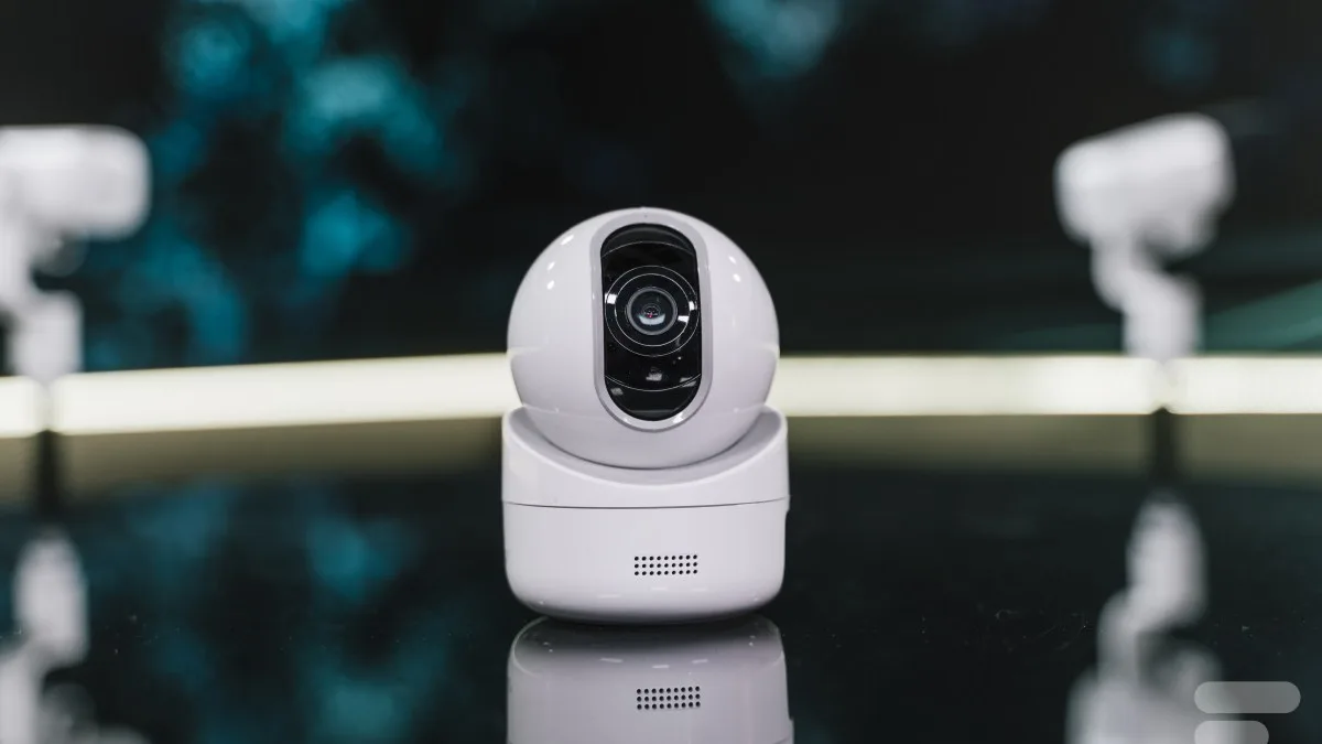 CETTE CAMÉRA N’A BESOIN NI DE GOOGLE NI D’AMAZON ET C’EST SA FORCE : J’AI TESTÉ LA TYCAM HOME