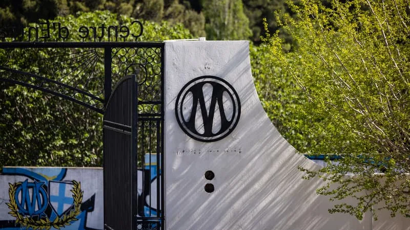 L’OM DÉVOILE UN TROISIÈME MAILLOT ORIGINAL, EN HOMMAGE À LA PROVENCE