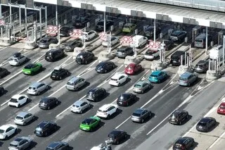 DÉPARTS EN VACANCES : L’AUTOROUTE A6 A ROUVERT, BISON FUTÉ VOIT ROUGE CE WEEK-END EN FRANCE