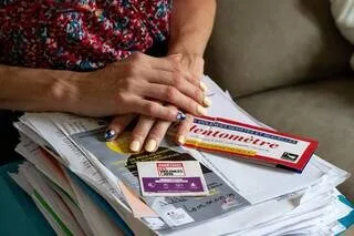 TÉMOIGNAGE. « J’AI L’IMPRESSION DE NAGER À CONTRE-COURANT » : SA PLAINTE POUR VIOLENCES CONJUGALES N’AVANCE PAS