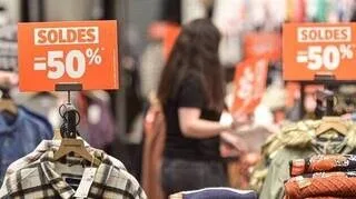 LA CANICULE CHAMBOULE LE LANCEMENT DES SOLDES D’ÉTÉ