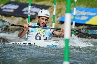 CANOË-KAYAK. MARTIN CORNU MANQUE LE TITRE MONDIAL PAR ÉQUIPES ET MISE TOUT SUR LA COURSE INDIVIDUELLE