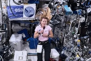 « À MON TOUR » : L’ASTRONAUTE SOPHIE ADENOT SERA, LE 18 AOÛT, LA PREMIÈRE FRANÇAISE À EFFECTUER UNE SORTIE DANS L’ESPACE