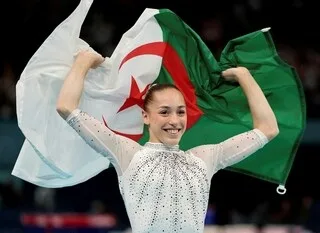 GYMNASTIQUE ARTISTIQUE. KAYLIA NEMOUR DÉCROCHE UNE NOUVELLE MÉDAILLE D’OR AUX JEUX MÉDITERRANÉENS AVEC L’ALGÉRIE