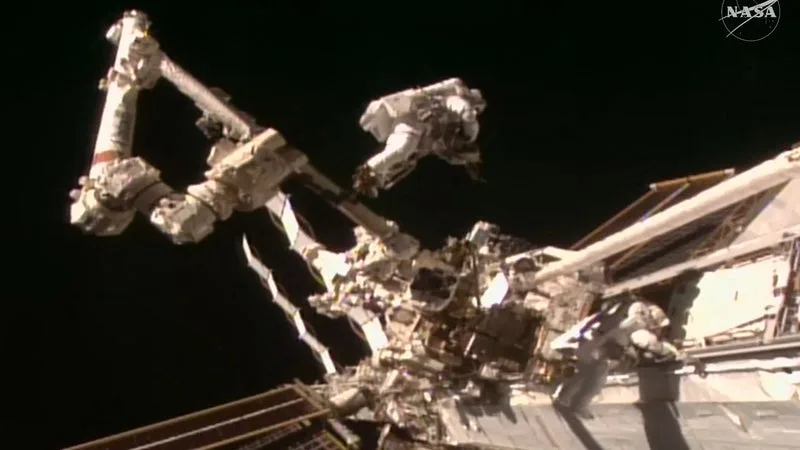 SOPHIE ADENOT EFFECTUERA UNE TROISIÈME SORTIE SPATIALE LE 1ER SEPTEMBRE PROCHAIN
