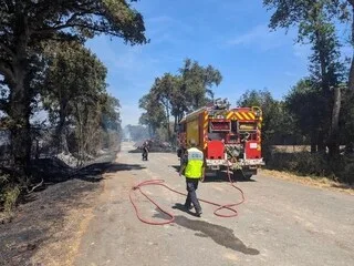 « J’AI PRIS UN PETIT CHALUMEAU POUR BRÛLER L’HERBE » : L’OUVRIER AGRICOLE À L’ORIGINE D’UNE VAGUE D’INCENDIES CONDAMNÉ