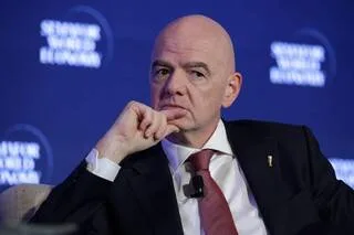 ENQUÊTE. « MACHIAVEL, C’EST LUI ! » : QUI EST VRAIMENT GIANNI INFANTINO, LE PATRON DE LA FIFA ET DU FOOT BUSINESS ?