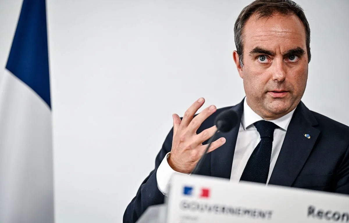SÉBASTIEN LECORNU À MAYOTTE UN AN ET DEMI APRÈS LE PASSAGE DÉVASTATEUR DU CYCLONE CHIDO