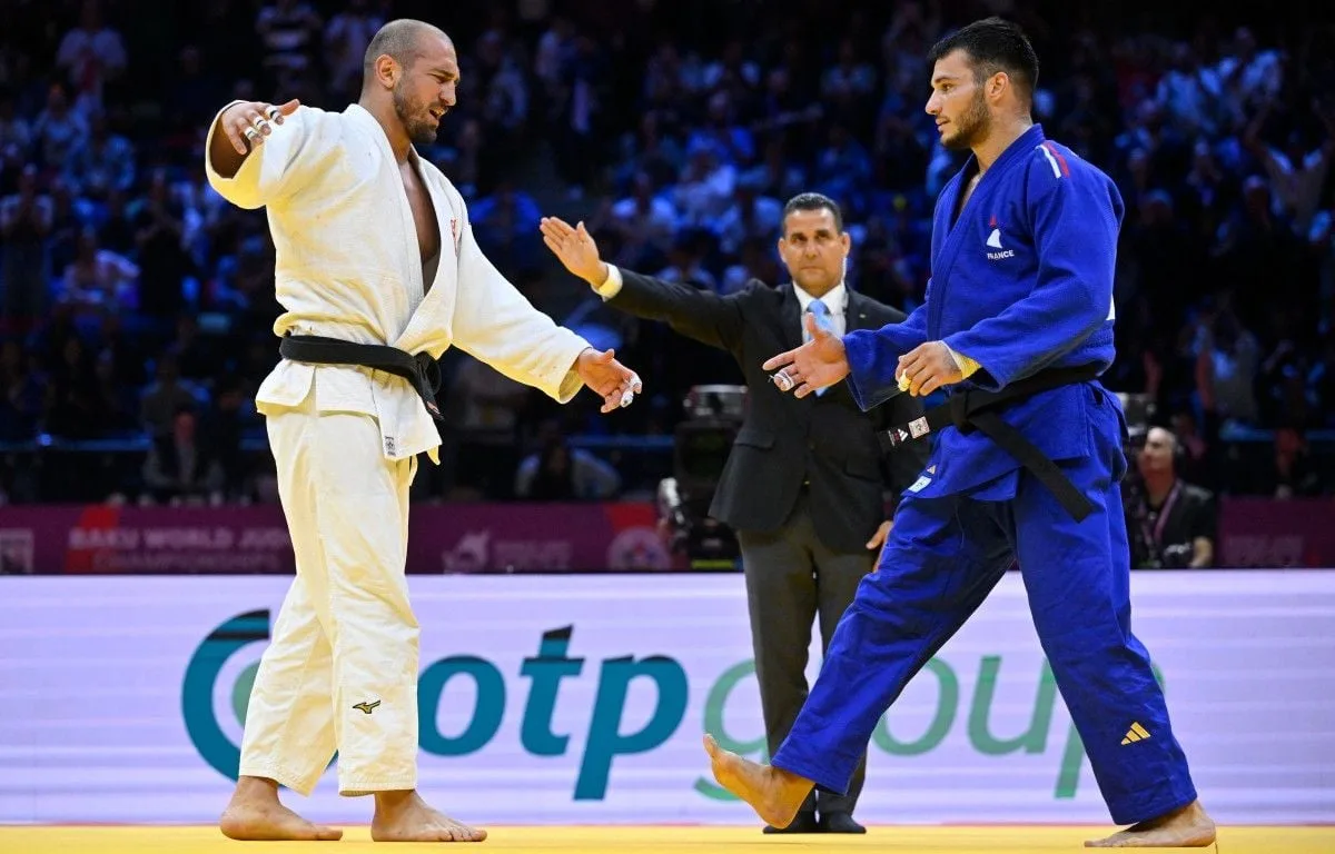 MONDIAUX DE JUDO 2026 : COMMENT MITROVIC A-T-IL PU PERDRE SON COMBAT DÉCISIF CONTRE BEKAURI, POURTANT BLESSÉ AU GENOU ?