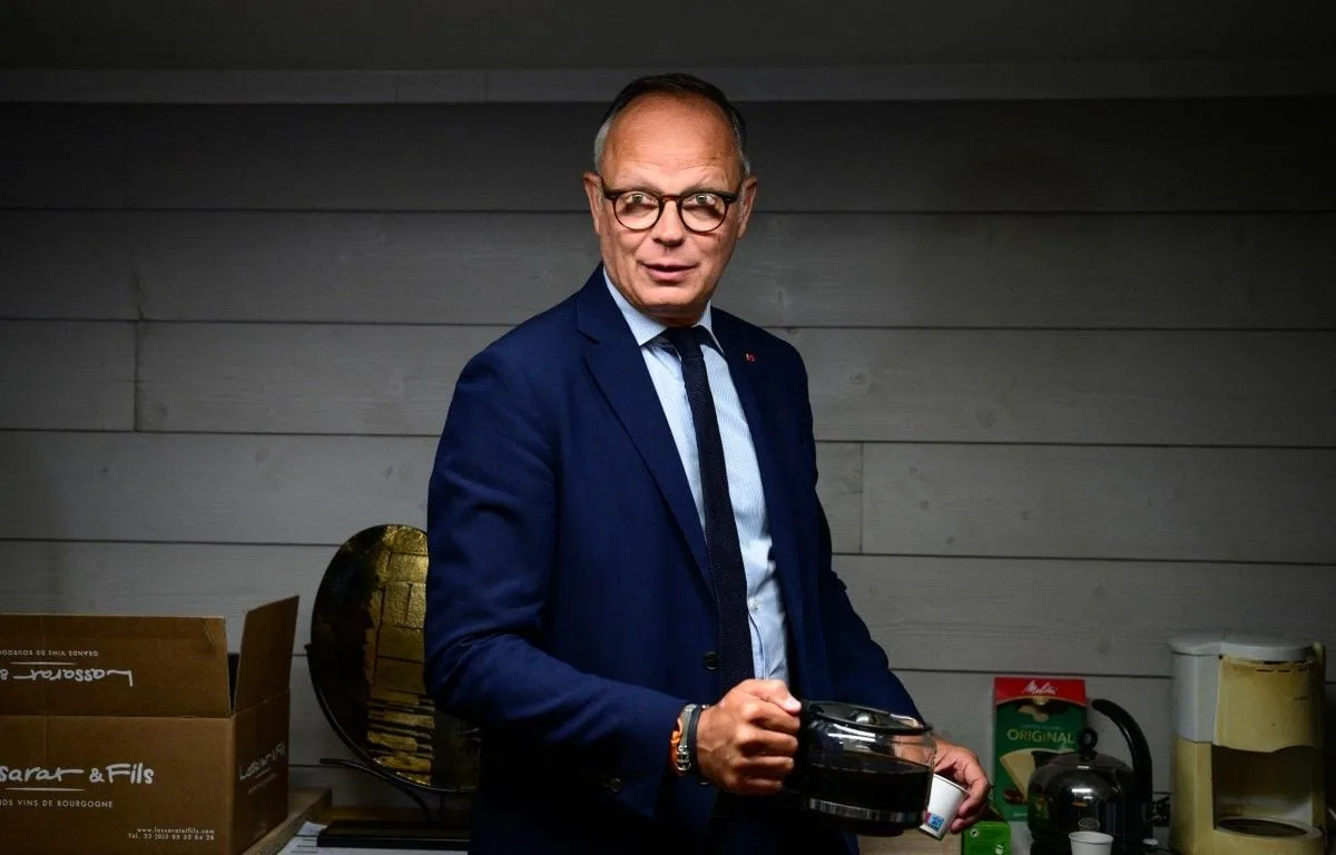 PRÉSIDENTIELLE 2027 : POUR EDOUARD PHILIPPE, CE SERAIT « DANGEREUX » QUE GABRIEL ATTAL SOIT AUSSI CANDIDAT