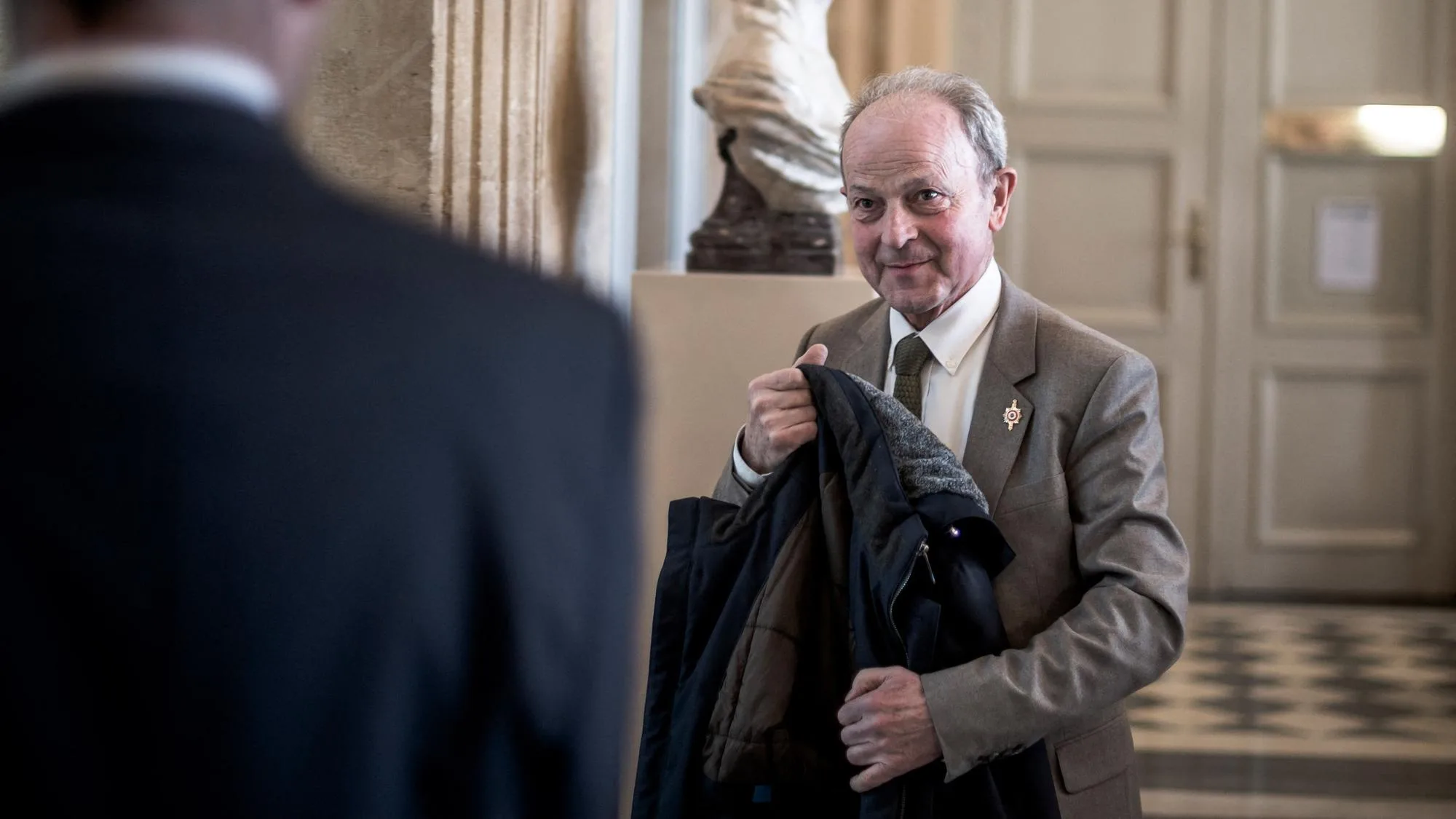 LE DÉPUTÉ HUBERT BRIGAND A ENVOYÉ UNE LETTRE DE MOTIVATION À SÉBASTIEN LECORNU POUR REMPLACER SON MINISTRE PARTANT