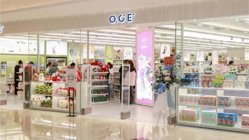 C’EST QUOI O.C.E, CETTE ENSEIGNE CHINOISE QUI « S’INSPIRE DU DESIGN NORDIQUE » MAIS VEND DES GOODIES HELLO KITTY?