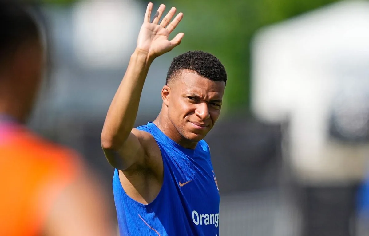 COUPE DU MONDE 2026 : UNE RECONVERSION EN PRÉSIDENT DE LA RÉPUBLIQUE POUR MBAPPÉ ? « JE SUIS DÉJÀ ASSEZ DÉTESTÉ COMME ÇA »
