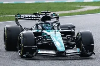 F1. DANS LA TORPEUR DE SINGAPOUR, GEORGE RUSSELL DOMINE L’UNIQUE SÉANCE D’ESSAIS LIBRES