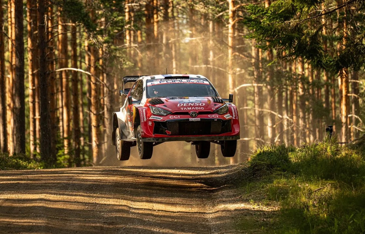 LE COPILOTE DE SÉBASTIEN OGIER RACONTE LA TERRIBLE SORTIE DE ROUTE EN FINLANDE, « SES YEUX NE CLIGNAIENT PLUS »