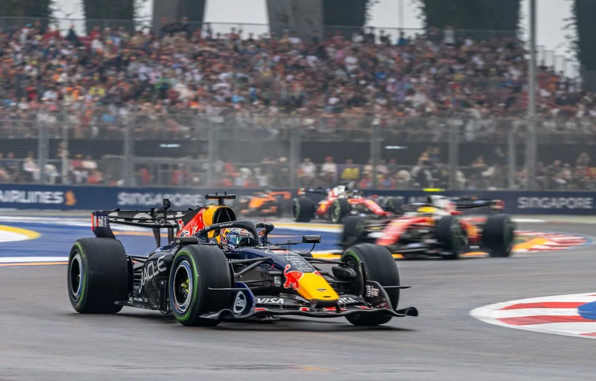 GRAND PRIX DE SINGAPOUR DE F1 : RÉSULTATS ET CLASSEMENTS (CONSTRUCTEURS/PILOTES)