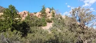 PRÈS DE LOS ANGELES, LES PARCS DES SANTA MONICA MOUNTAINS FERMENT AU PUBLIC FACE AU RISQUE D’INCENDIE