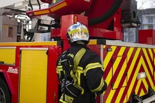 UN FEU DANS UNE PORCHERIE, 76 POMPIERS MOBILISÉS