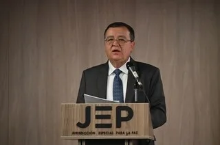 COLOMBIE : 27 EX-GUÉRILLEROS DES FARC INCULPÉS POUR CRIMES CONTRE L’HUMANITÉ