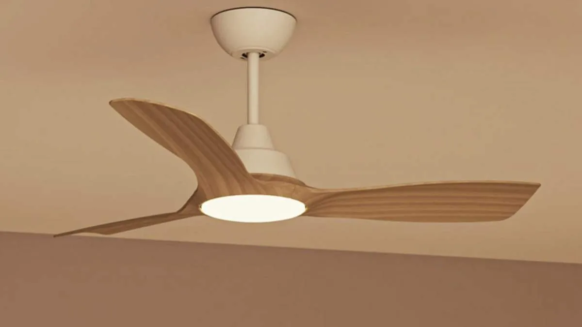 LE VENTILATEUR DE PLAFOND PHILIPS OLAS, PRATIQUE ÉTÉ COMME HIVER, EST EN PROMOTION À MOINS DE 130 €