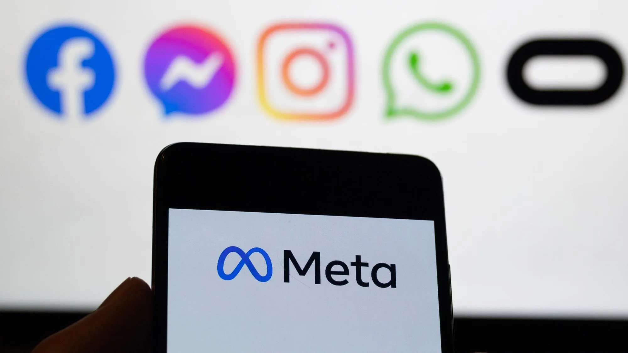 FACEBOOK CONSERVE-T-IL TOUS VOS MESSAGES ? CETTE QUESTION MISE EN AVANT PAR L’AFFAIRE JORDAN BARDELLA