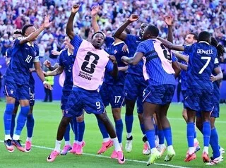 COUPE DU MONDE. SOCLE DE 2024, LEADERS AFFIRMÉS, REMPLAÇANTS INVESTIS : POURQUOI L’ÉQUIPE DE FRANCE VIT-ELLE SI BIEN ?