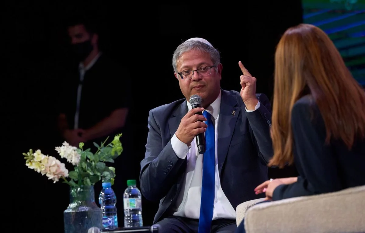 ISRAËL : UN MINISTRE D’EXTRÊME DROITE APPELLE À « DÉMANTELER » L’AUTORITÉ PALESTINIENNE APRÈS UNE ATTAQUE EN CISJORDANIE
