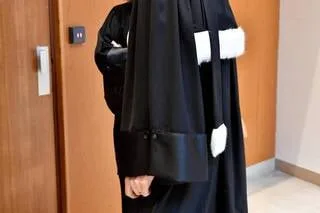 VIOLS ET VIOLENCES SUR FOND DE POLYGAMIE DANS LE PAS-DE-CALAIS : L’ACCUSÉ CONDAMNÉ À 12 ANS DE PRISON