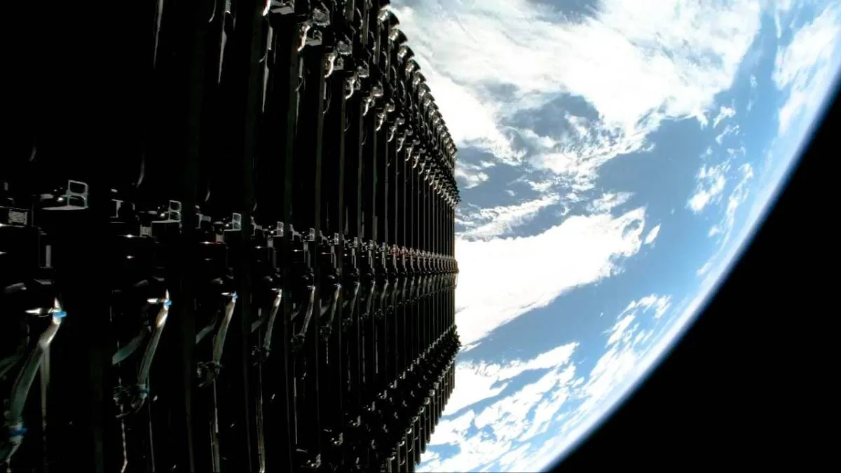 « QUEL EST L’INTÉRÊT ? » : LE PATRON DE SOFTBANK JUGE INUTILES LES DATA CENTERS DANS L’ESPACE DE MUSK