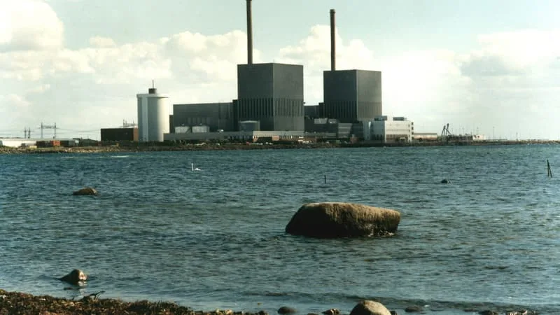STOCKHOLM A CHOISI CETTE TECHNOLOGIE POUR RELANCER SON NUCLÉAIRE: L’ETAT SUÉDOIS VA PRENDRE UNE PARTICIPATION DANS UNE ENTREPRISE QUI CONSTRUIRA 3 PETITS RÉACTEURS MODULAIRES