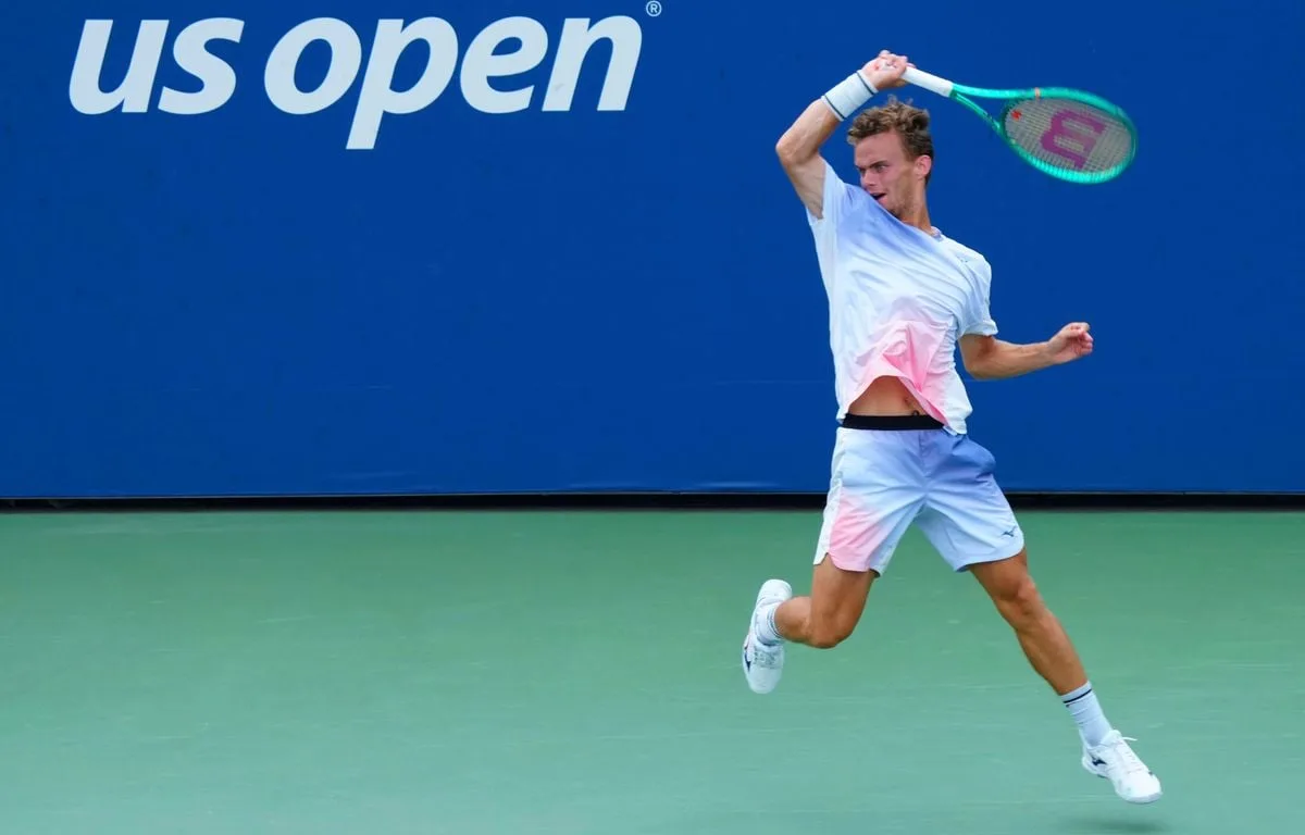 US OPEN : GROSSE PERF POUR VAN ASSCHE, ATMANE TIENT CINQ HEURES MALGRÉ DES CRAMPES… LA NUIT DES FRANÇAIS