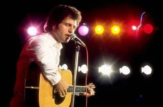 QUIZ. SAUREZ-VOUS RETROUVER LES PAROLES DE CES TUBES DE L’ÉTÉ ?