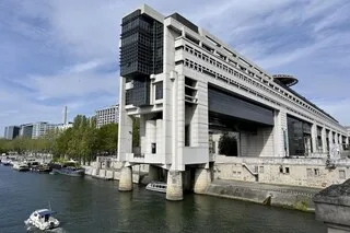 ENTRETIEN. « C’EST UN CUMUL DE FACTEURS » : POURQUOI LA FRANCE PAYE TRÈS CHER SA DETTE AUPRÈS DES INVESTISSEURS