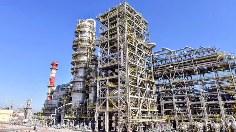 « LA CRISE LA PLUS GRAVE DEPUIS L’INVASION DU PAYS PAR L’IRAK EN 1990 »: LE BLOCAGE DU DÉTROIT D’ORMUZ PARALYSE LE KOWEÏT DONT LE PÉTROLE FOURNIT PLUS DE 90% DES RECETTES PUBLIQUES