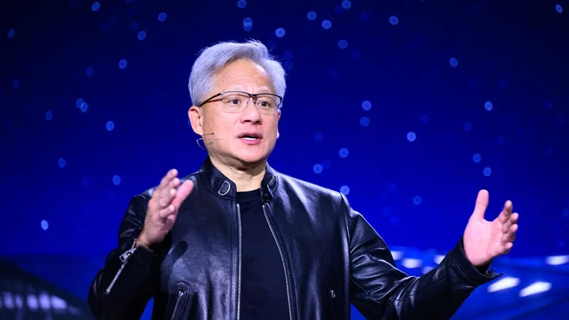 JENSEN HUANG, LE PATRON DE NVIDIA, AURAIT ÉTÉ LA CIBLE D’UNE OPÉRATION DE CYBERESPIONNAGE CHINOISE, AU COURANT DONALD TRUMP N’AURAIT PAS RÉAGI