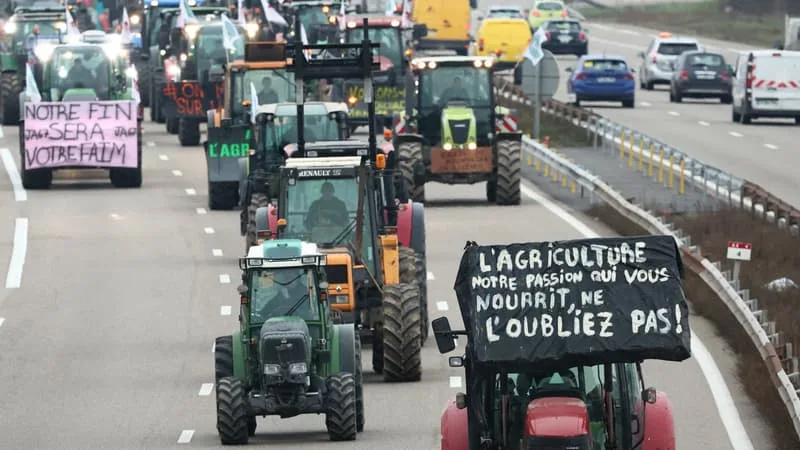 LA SÉCHERESSE RECORD ET LES CANICULES À RÉPÉTITION VONT CRÉER DES « SITUATIONS DRAMATIQUES »: APRÈS TROIS MOBILISATIONS HIVERNALES D’AFFILÉE, LA COLÈRE AGRICOLE RISQUE DE SE RÉVEILLER DÈS CET AUTOMNE