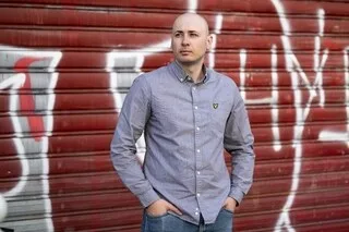 LE MILITANT ANTIFASCISTE ALBANAIS « GINO » DOIT ÊTRE REMIS À L’ALLEMAGNE, A ANNONCÉ LA JUSTICE FRANÇAISE