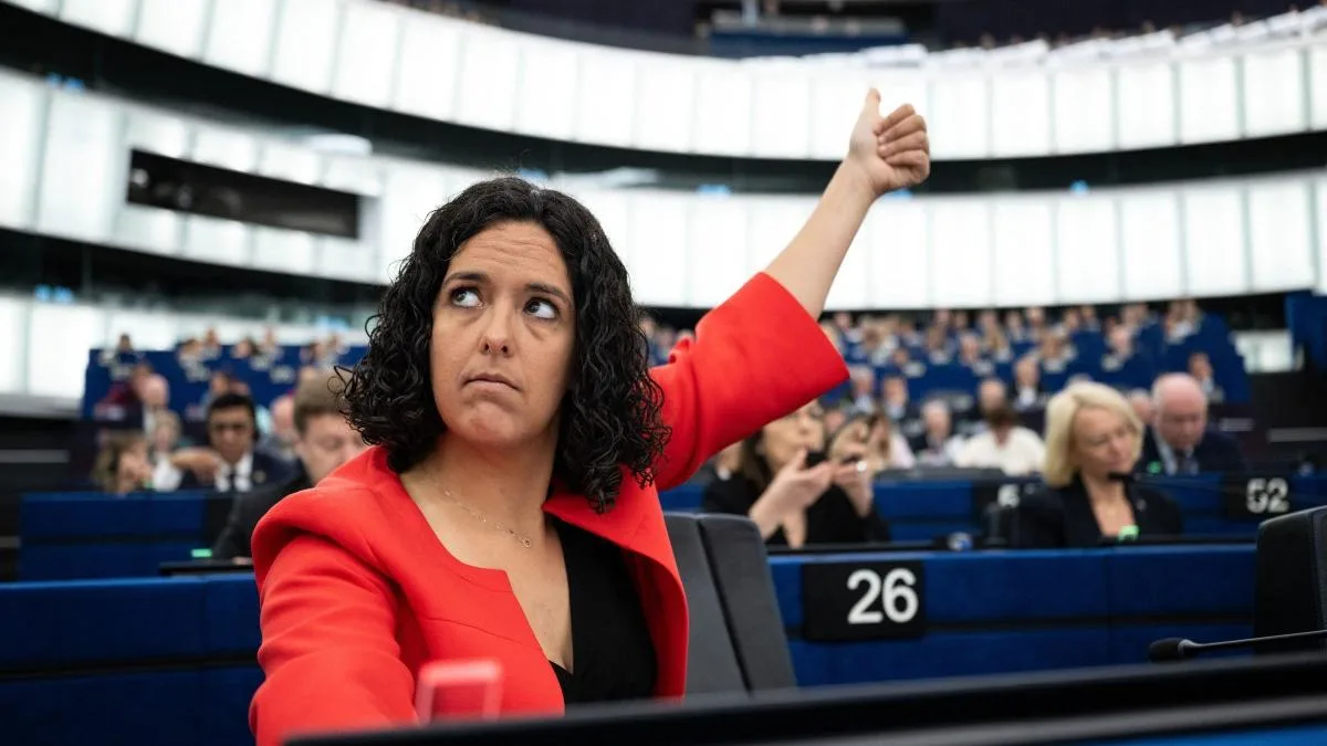 MANON AUBRY, MORDUE PAR UNE VIPÈRE, VOIT SA RENTRÉE POLITIQUE PERTURBÉE