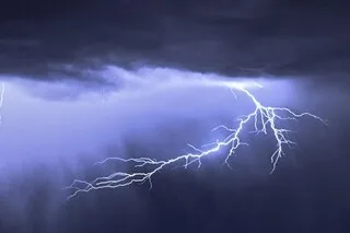 CANICULE ET ORAGES « VIOLENTS » : 46 DÉPARTEMENTS PLACÉS EN VIGILANCE ORANGE CE JEUDI