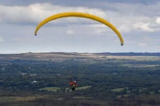 PORTÉ DISPARU DEPUIS PLUSIEURS JOURS APRÈS UN VOL EN PARAPENTE, UN HOMME DE 56 ANS RETROUVÉ MORT