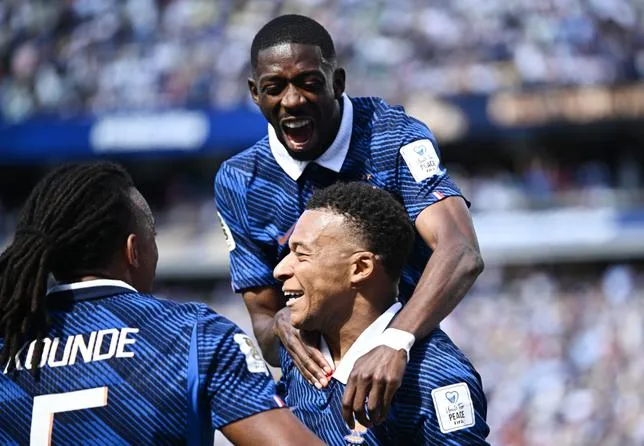 COUPE DU MONDE : “ABYSSALE” PUIS “INARRÊTABLE”, LA FRANCE DOMINE LE SÉNÉGAL