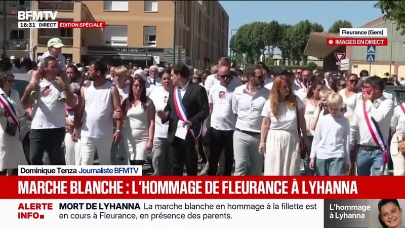 MARCHE BLANCHE POUR LYHANNA: LE CORTÈGE ARRIVE À SON POINT D’ARRIVÉE
