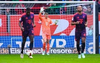 VIDÉO. BAYERN MUNICH : L’INCROYABLE ERREUR DE MANUEL NEUER QUI OFFRE UN BUT À AUGSBOURG APRÈS SIX SECONDES DE JEU