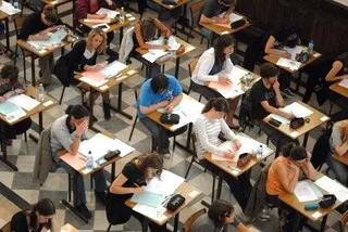 EDUCATION : LES RÉSULTATS DES ÉLÈVES FRANÇAIS AU TEST PISA N’ONT JAMAIS ÉTÉ AUSSI BAS