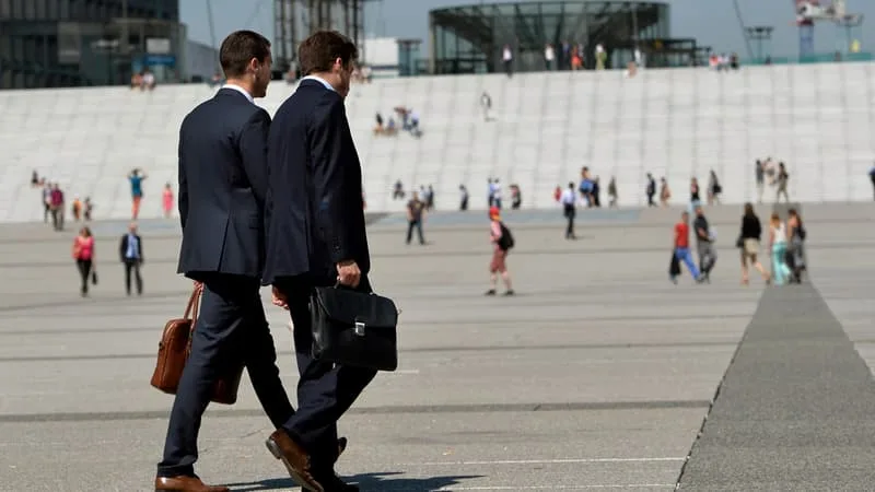 C’EST LE NIVEAU « LE PLUS BAS OBSERVÉ CES DERNIÈRES ANNÉES »: SEULEMENT 7% DES ENTREPRISES ENVISAGENT D’EMBAUCHER AU MOINS UN CADRE AU 3ÈME TRIMESTRE