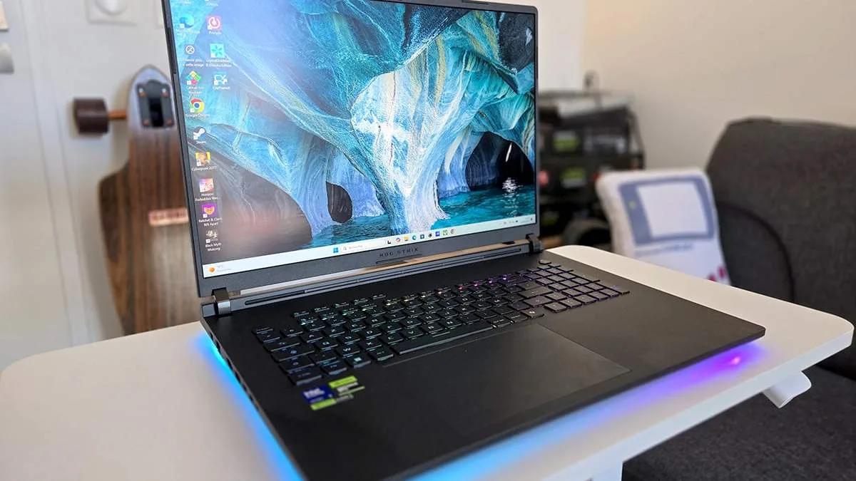 RTX 5080, CORE ULTRA 9 ET 64 GO DE RAM : LE MONSTRE ASUS ROG STRIX SCAR 18 S’ALLÈGE DE 400 €