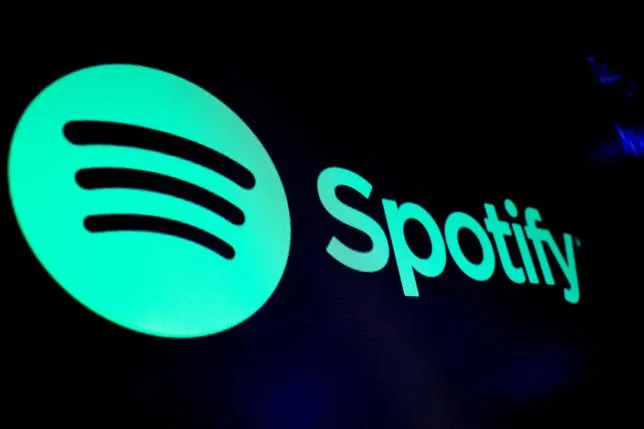 SPOTIFY VA INDIQUER EXPLICITEMENT LES PROFILS CRÉÉS PAR IA