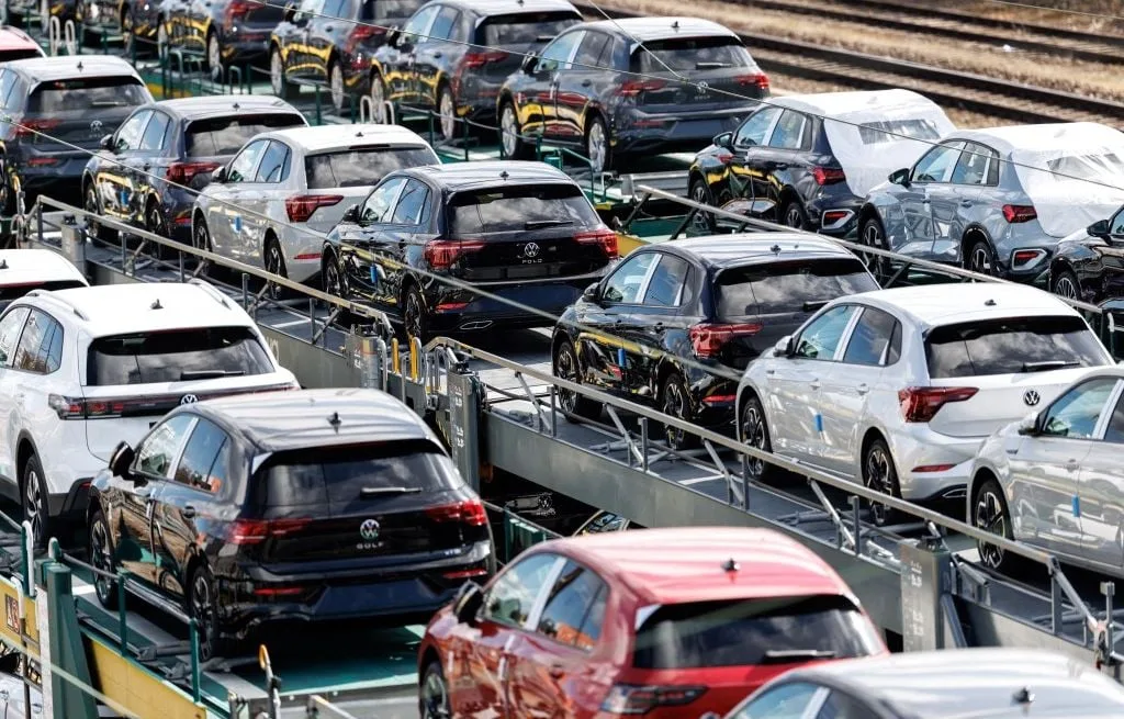 AUTOMOBILE : LA SITUATION DE VOLKSWAGEN EST « PLUS QUE CRITIQUE », ADMET SON PDG